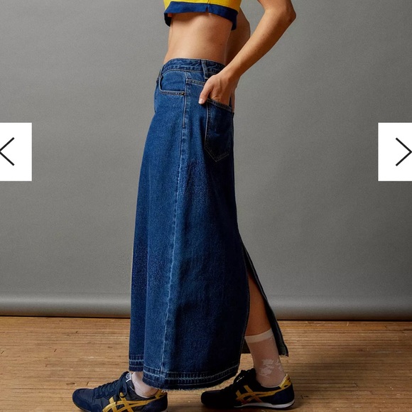 BDG Theo Denim A-Line Midi Skirt Raw Hem Size Small EUC - Picture 9 of 10